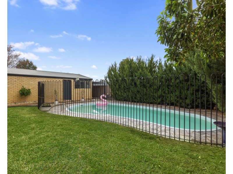 9 Elizabeth Street, Spring Gully VIC 3550