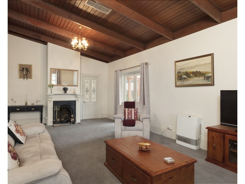 42 Panton Street, Golden Square VIC 3555