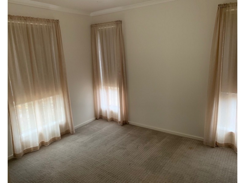 68 Mistletoe Street, Golden Square VIC 3555