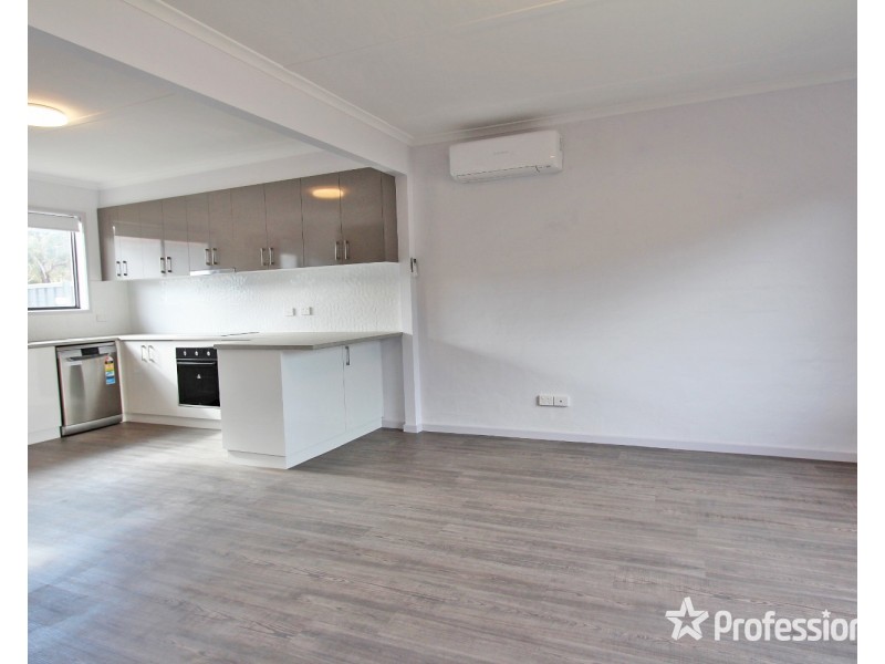 1/1 Adelaide Street, Flora Hill VIC 3550