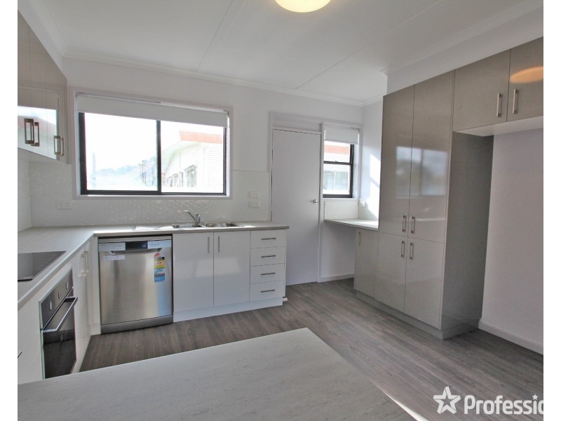 2/1 Adelaide Street, Flora Hill VIC 3550