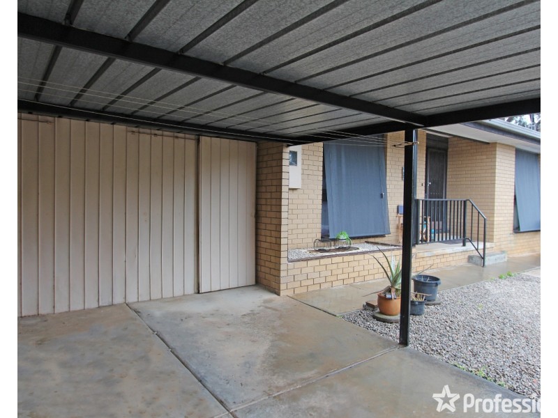 2/10 Button Street, Strathdale VIC 3550