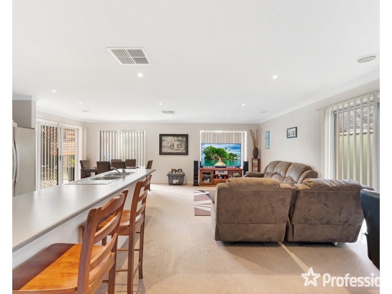 25 Sanctuary Boulevard, Maiden Gully VIC 3551
