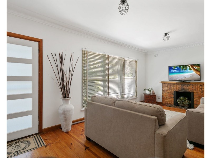 15 Cahill Street, White Hills VIC 3550