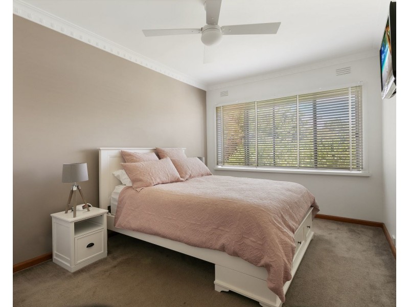 15 Cahill Street, White Hills VIC 3550