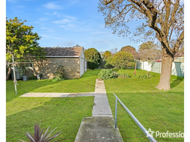 129  Neale Street, Flora Hill VIC 3550