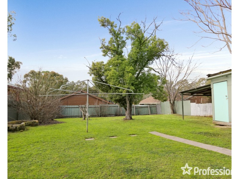 5 Chapel Street, Kangaroo Flat VIC 3555