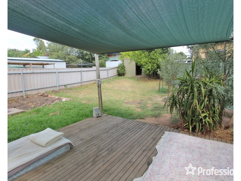 123 Eaglehawk Road, Long Gully VIC 3550
