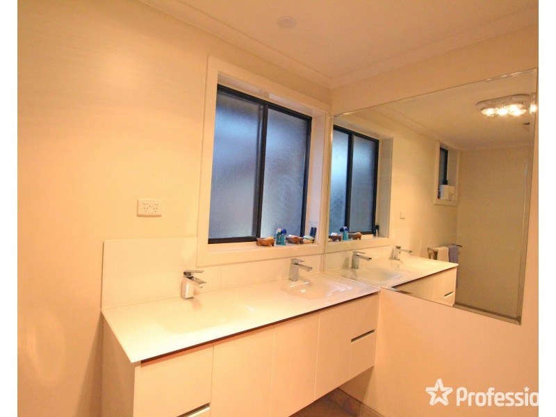 14 Wallan Street, Long Gully VIC 3550