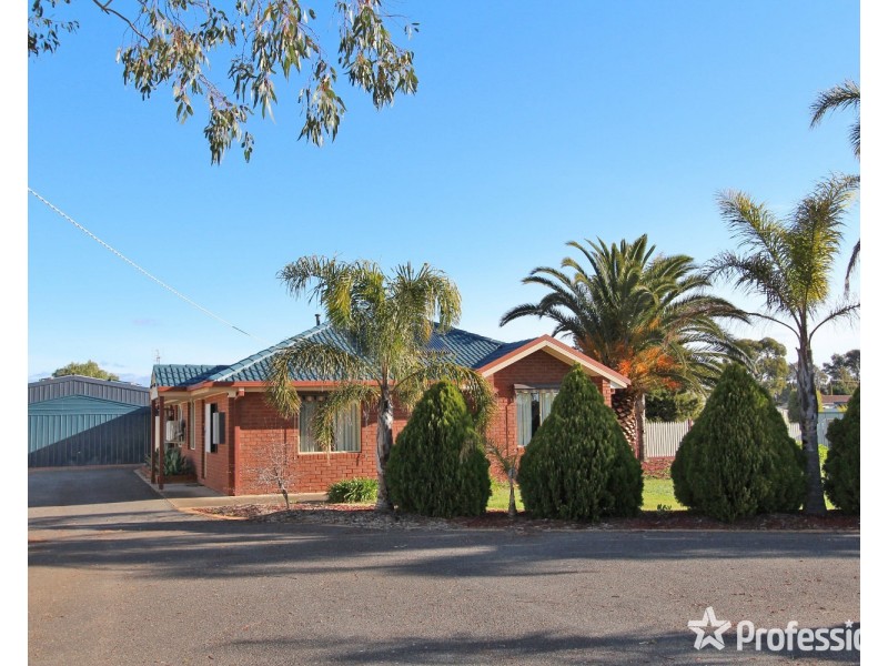 9 Carsons Road, Epsom VIC 3551