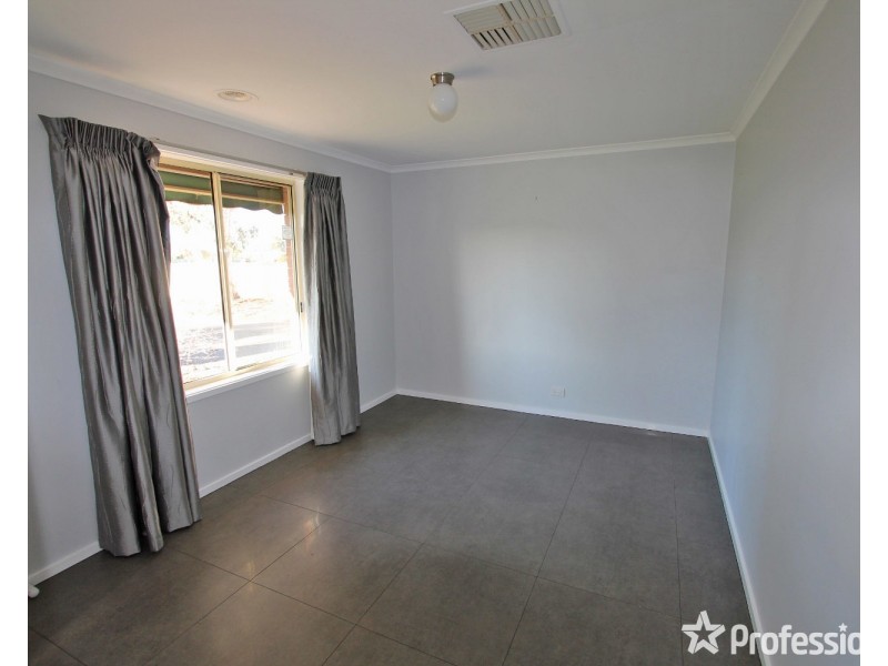 9 Carsons Road, Epsom VIC 3551