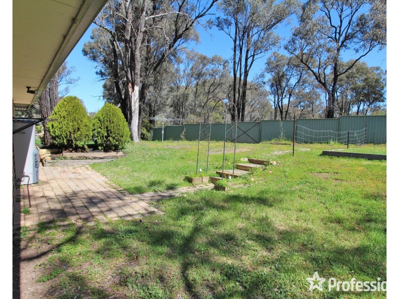 20 Walker Drive, Spring Gully VIC 3550