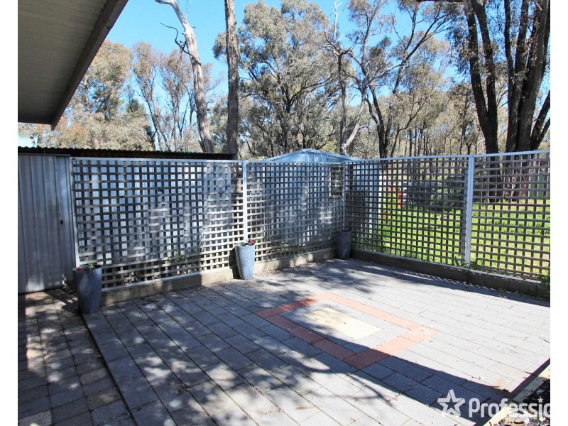20 Walker Drive, Spring Gully VIC 3550