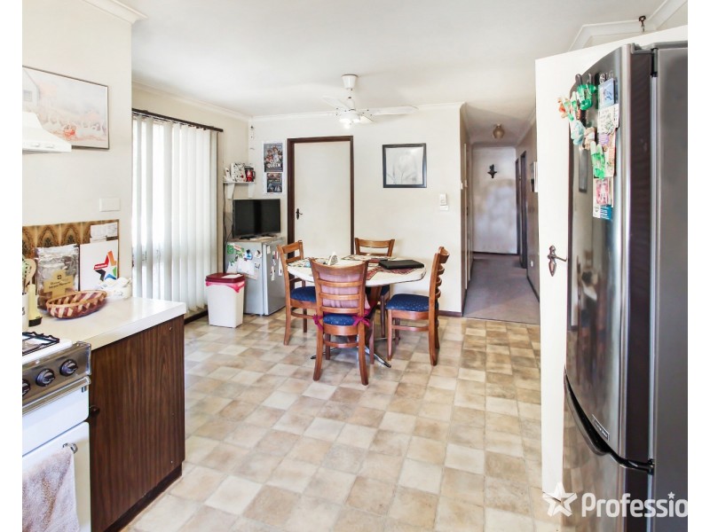 15 Waugh Street, Kangaroo Flat VIC 3555