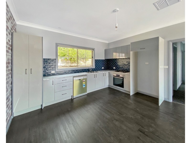 2/196 Condon Street, Kennington VIC 3550