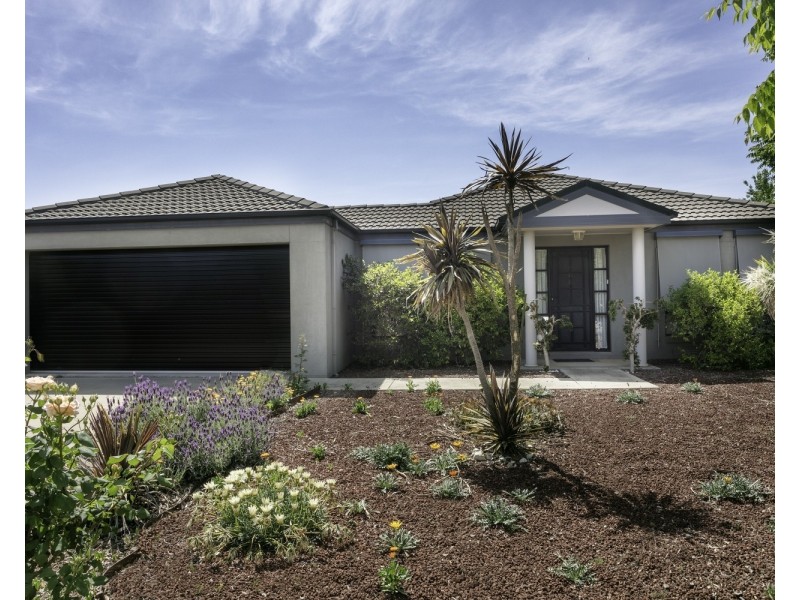 5 Ombana Court, Ascot VIC 3551