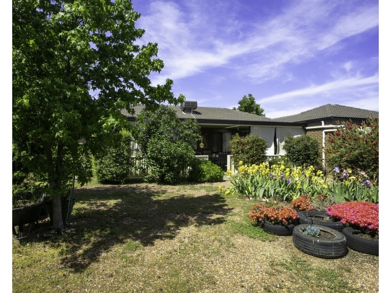 5 Ombana Court, Ascot VIC 3551