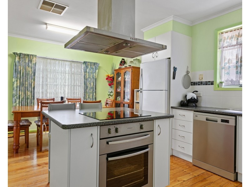 63 Belle Vue Road, Golden Square VIC 3555