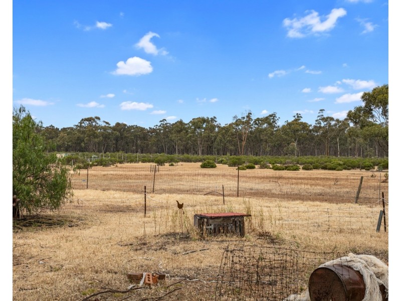 15 Wards Road, Huntly VIC 3551