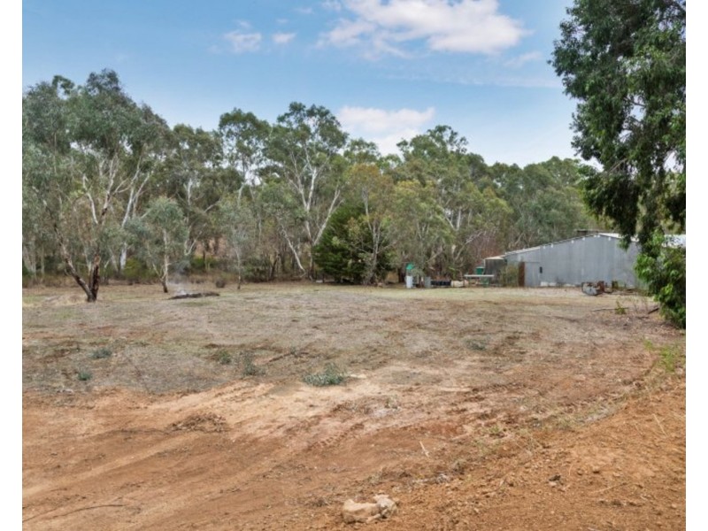 92 Kangaroo Gully Road, Kangaroo Flat VIC 3555