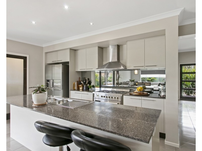 8 Creekview Place, Ascot VIC 3551