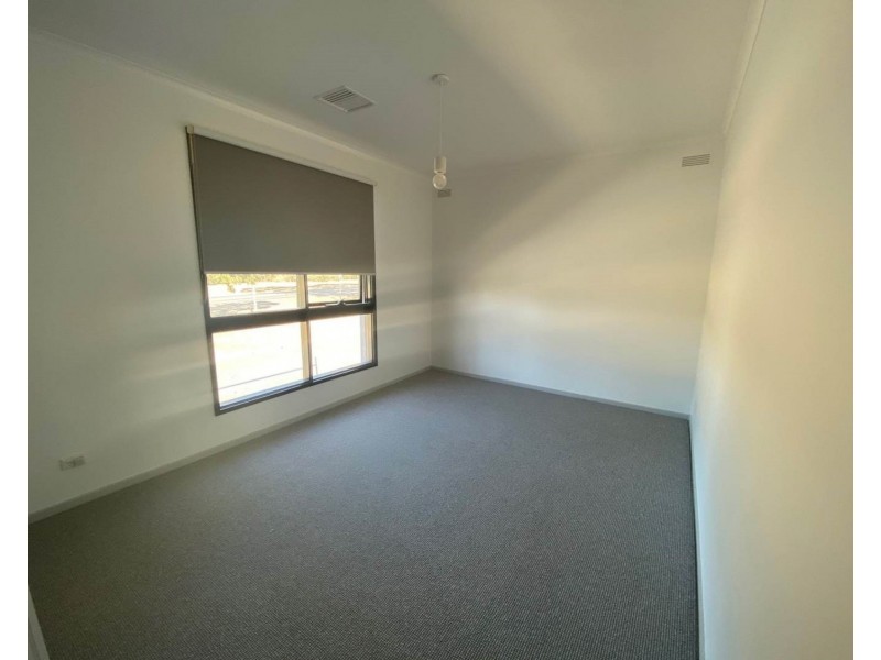 1 Warranwah Drive, Kennington VIC 3550