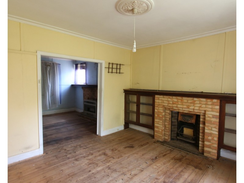 1 Louis Street, Long Gully VIC 3550