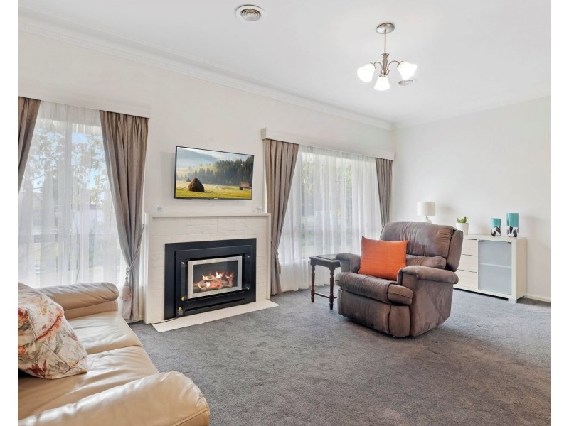 11 Bosquet Street, White Hills VIC 3550