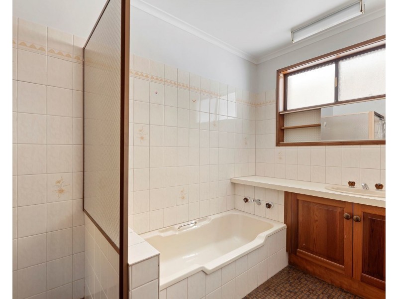 57 Short Street, Kangaroo Flat VIC 3555