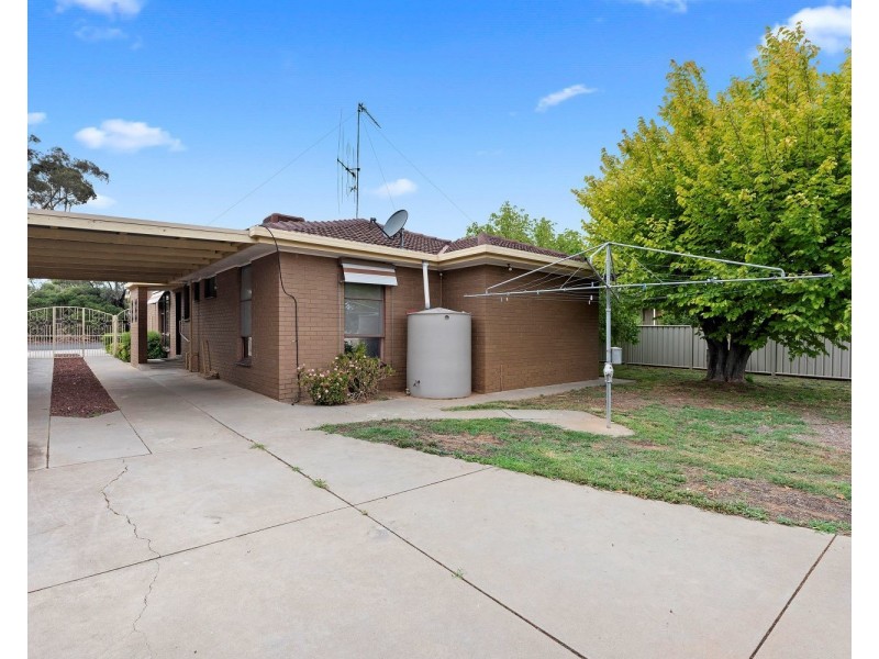 57 Short Street, Kangaroo Flat VIC 3555