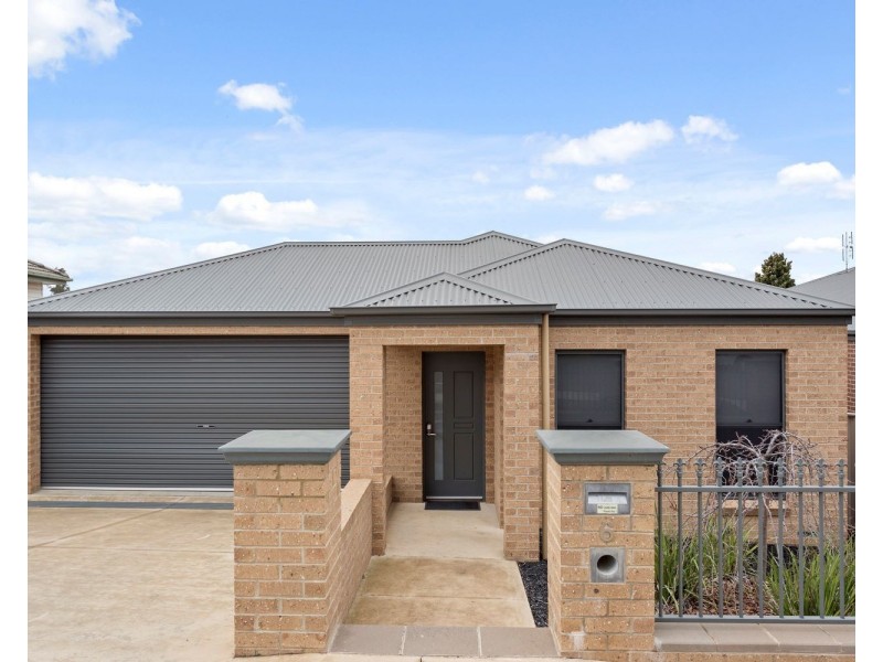 6 Illingworth Street, Golden Square VIC 3555