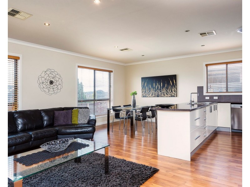 6 Illingworth Street, Golden Square VIC 3555