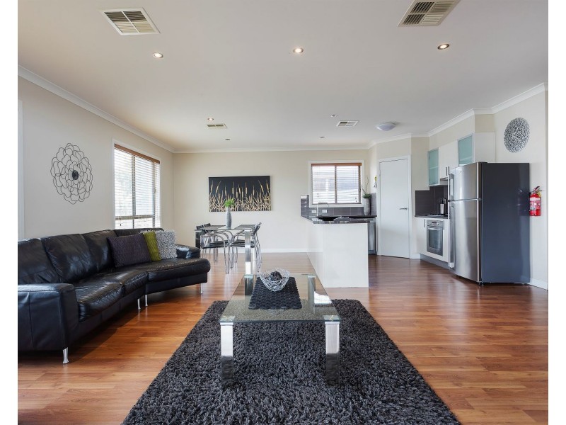 6 Illingworth Street, Golden Square VIC 3555