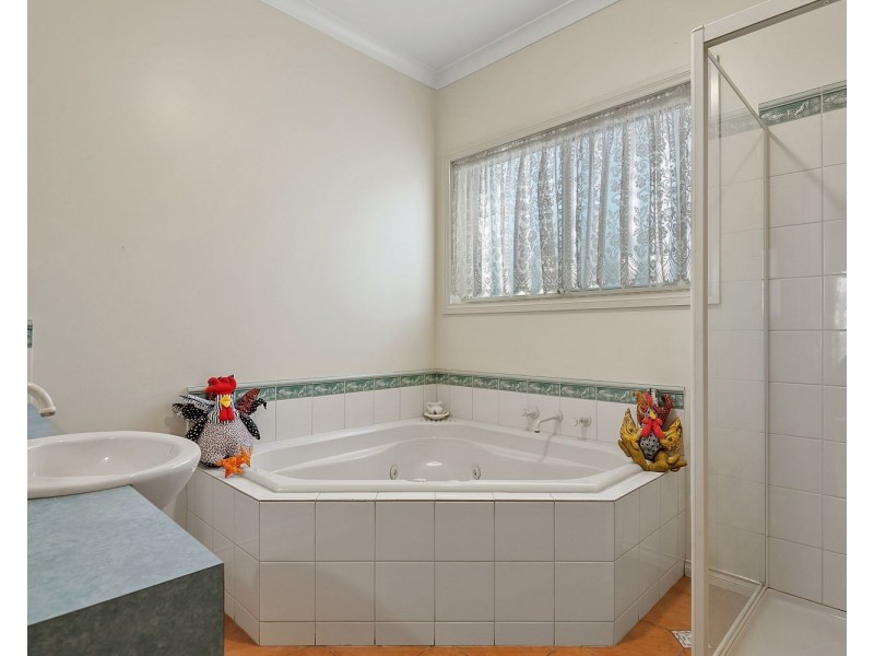 9 Bissell Drive, Golden Square VIC 3555