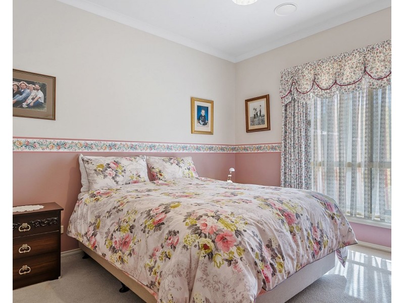 9 Bissell Drive, Golden Square VIC 3555