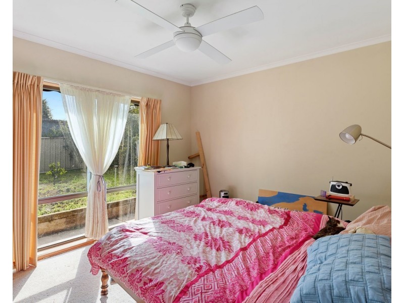 2/27 Woodbury Street, Strathdale VIC 3550