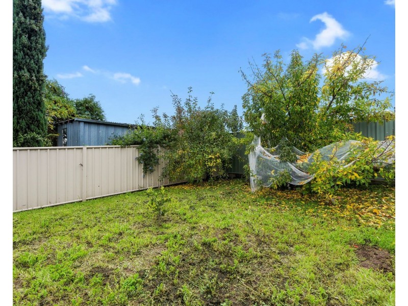 2/27 Woodbury Street, Strathdale VIC 3550