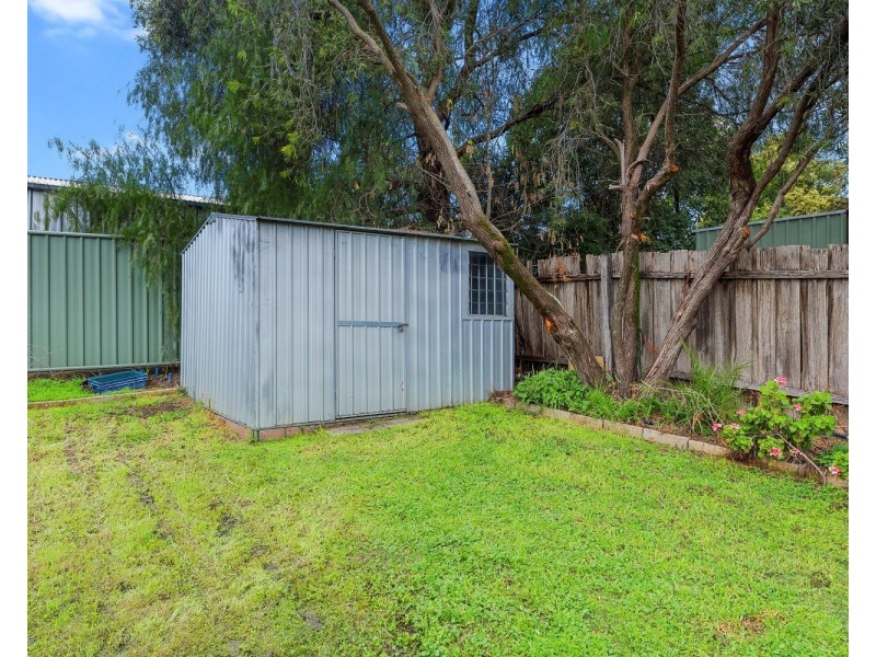 2/27 Woodbury Street, Strathdale VIC 3550