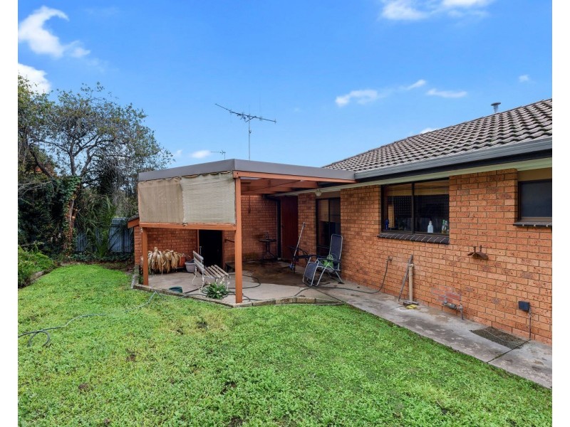 2/27 Woodbury Street, Strathdale VIC 3550