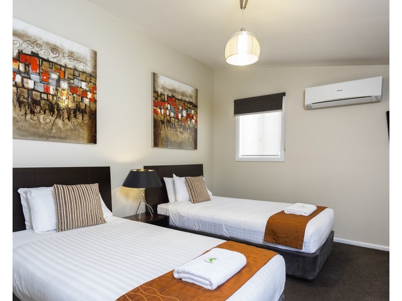 34 Lilac Street, Ironbark VIC 3550