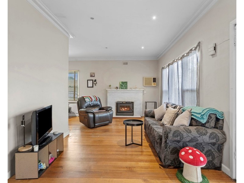 10 Symonds Street, Golden Square VIC 3555