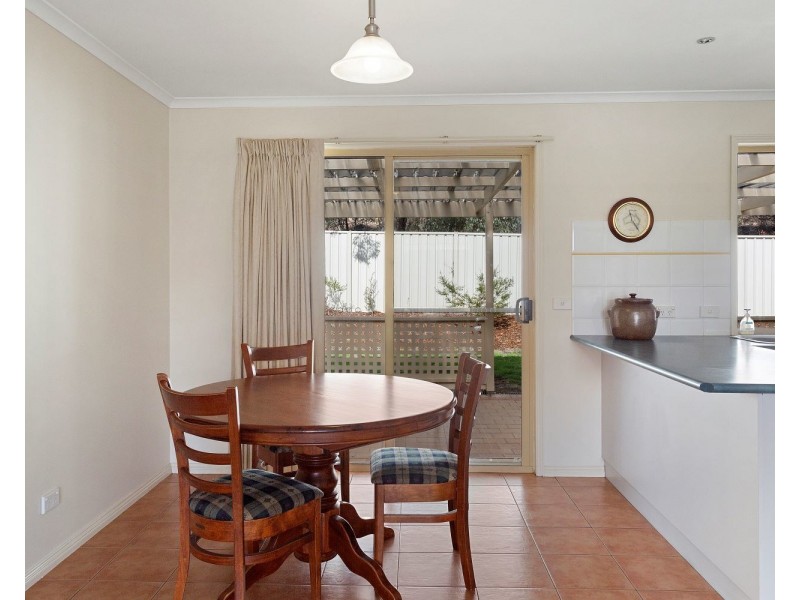 13B Grevillea Avenue, Kangaroo Flat VIC 3555