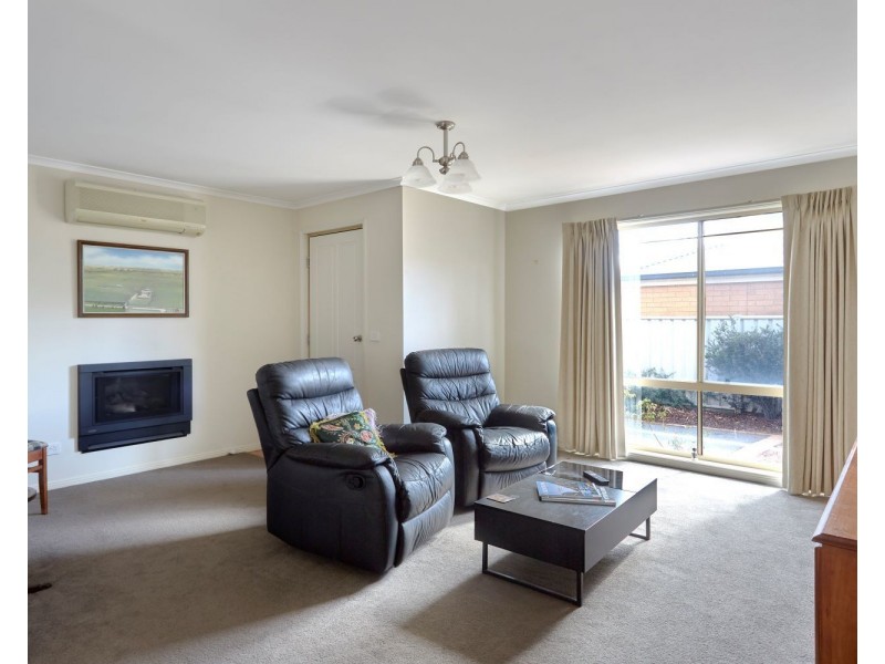 13B Grevillea Avenue, Kangaroo Flat VIC 3555