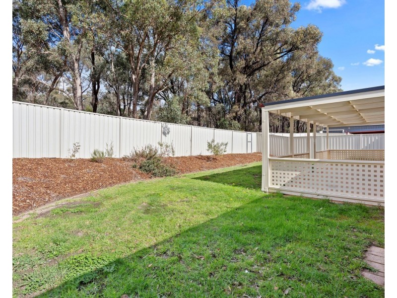 13B Grevillea Avenue, Kangaroo Flat VIC 3555