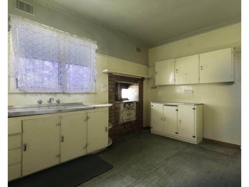 37 Moran Street, Long Gully VIC 3550