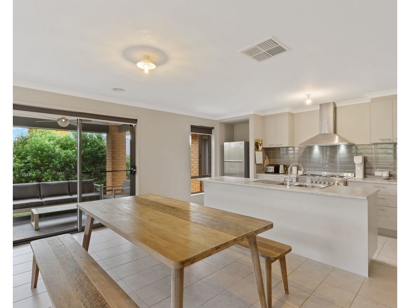 16 Hyatt Road, Huntly VIC 3551