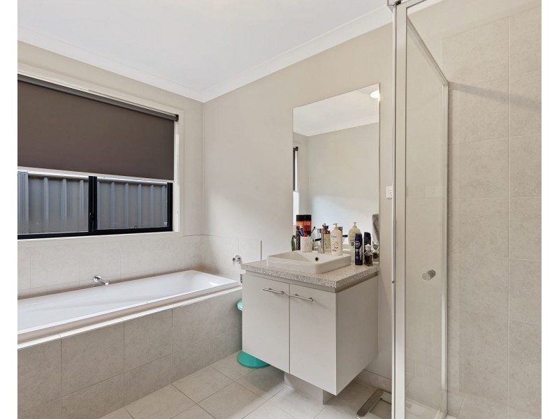 16 Hyatt Road, Huntly VIC 3551