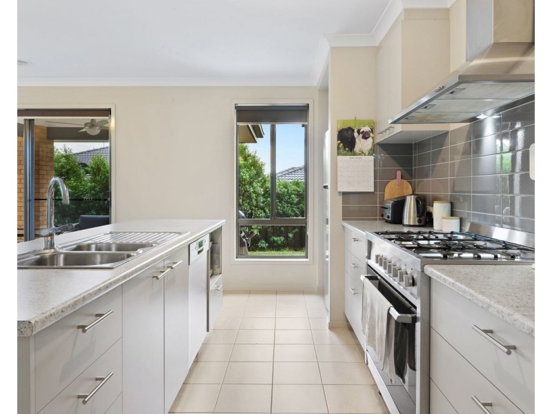 16 Hyatt Road, Huntly VIC 3551