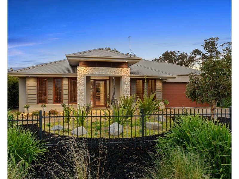 17 Duncan Court, Junortoun VIC 3551