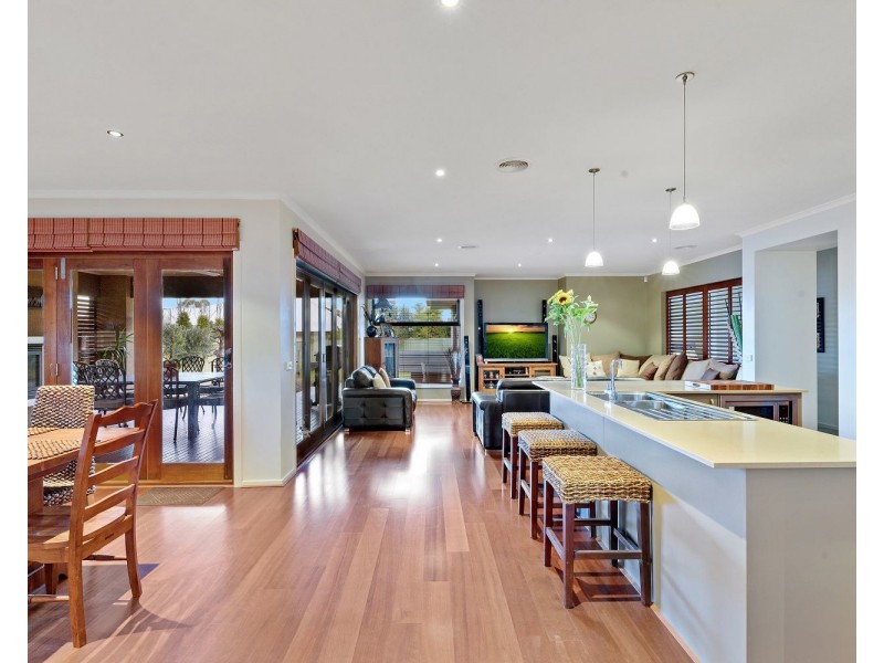 17 Duncan Court, Junortoun VIC 3551